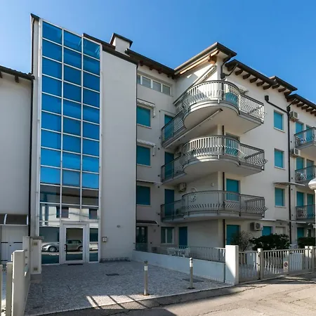 Vittorio - * Lido di Jesolo